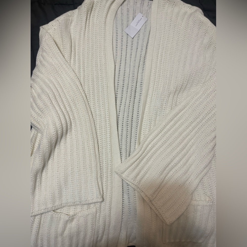 American Eagle NWT light cardigan